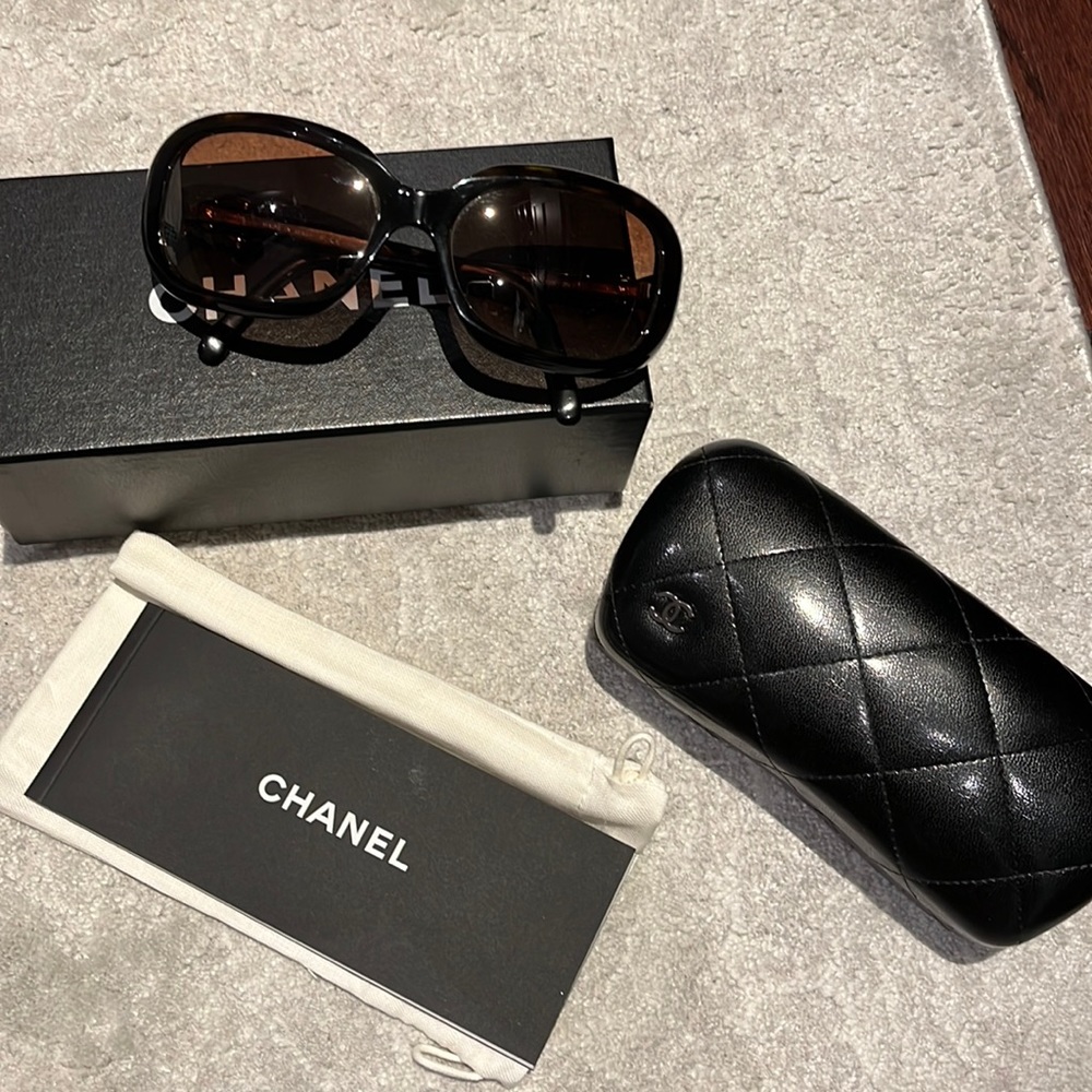 Authentic Chanel bow sunglasses